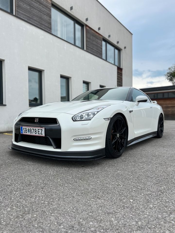 NISSAN GTR R35 Spoiler Schwert Lippe in grau lackiert in Mönchengladbach