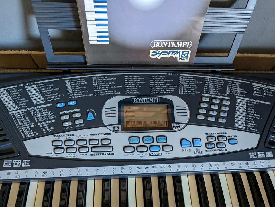 Keyboard Bontempi System 5 Plus in Neumarkt-Sankt Veit