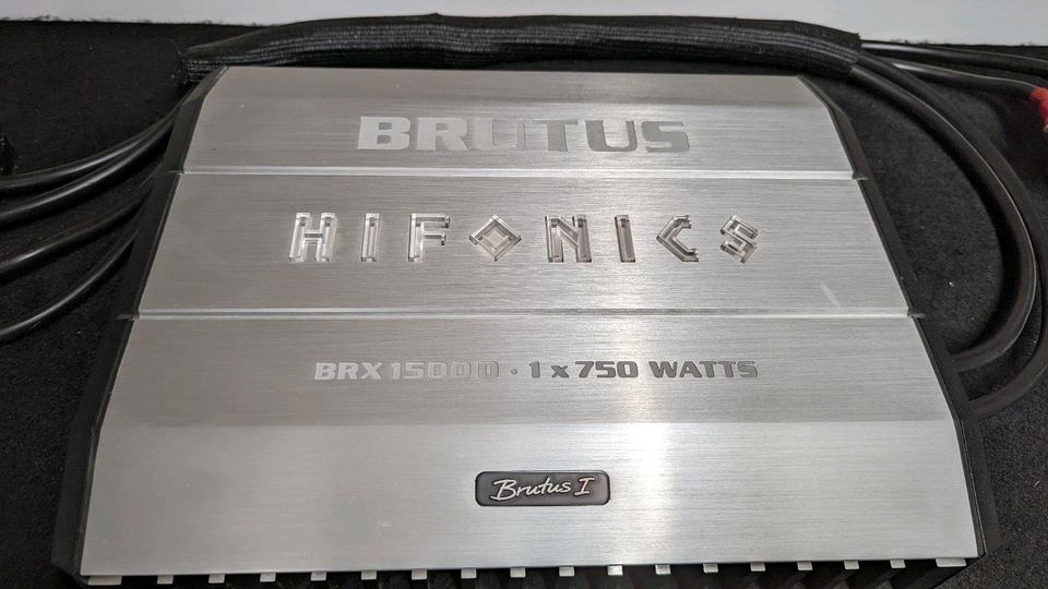 Hifonics BRX1500D mit HFC 1000 Pufferkondensator in Trittenheim