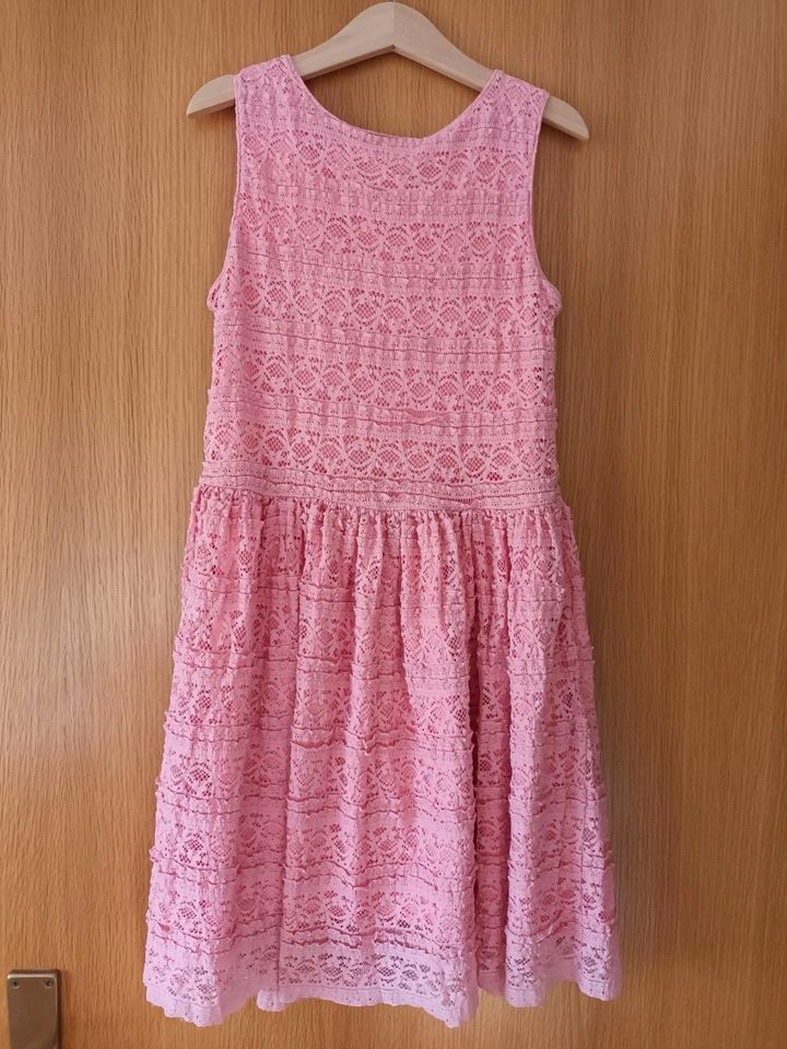 Sommerkleid C&A in Größe 140 in Leinzell