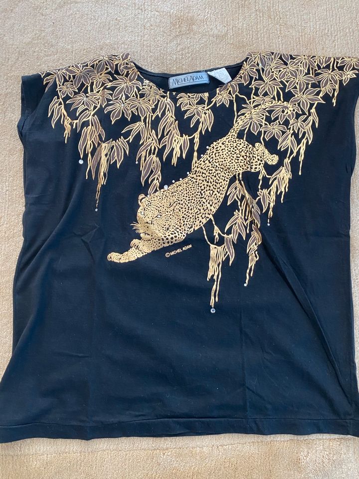 Shirt mit Goldprägung-Tiger in Bad Laer