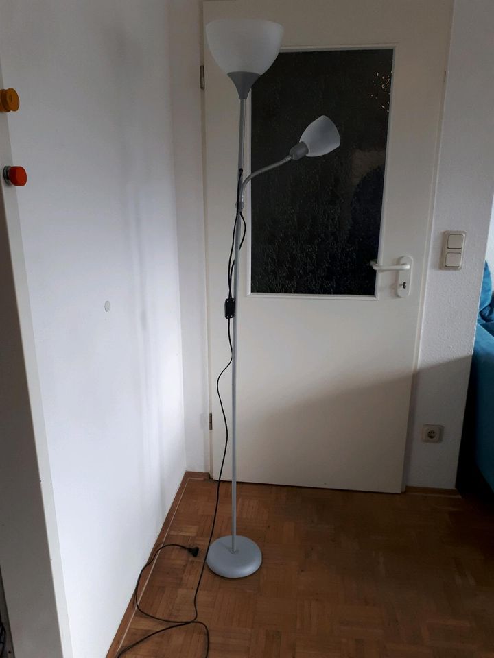 Stehlampe modern mit 2 Lichtern, Lampe in Hennigsdorf
