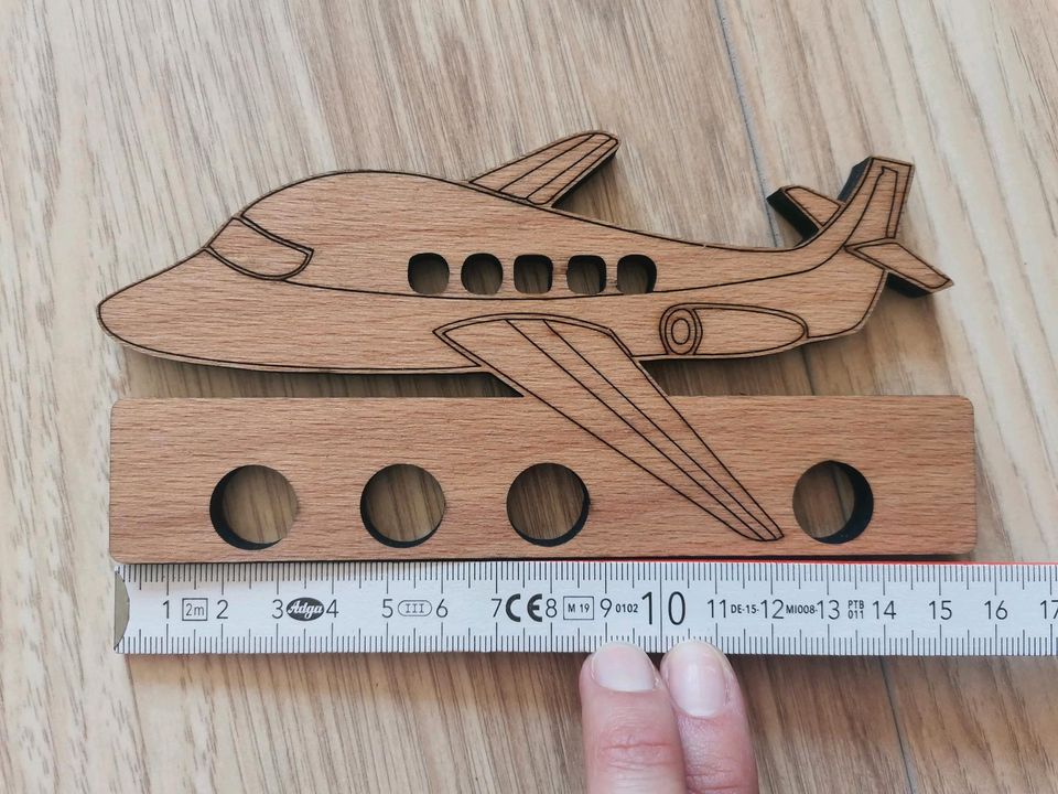 Geldgeschenk Flugzeug Holz in St. Ingbert