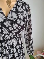 Hailys Kleid Gr. M schwarz weiß Blumen Bayern - Asbach-Bäumenheim Vorschau