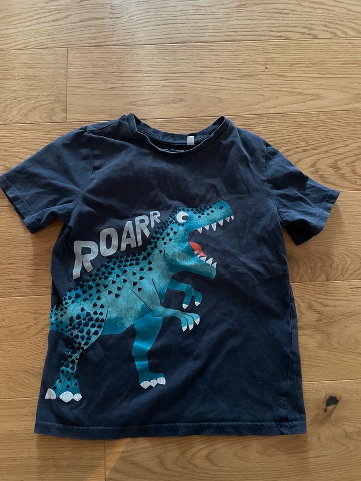 T-Shirt C&A Dino Gr. 128 in Seeg