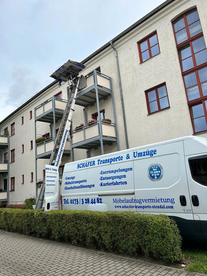 SCHÄFER MÖBELLIFT / UMZUGSLIEFT / AUSSENAUFZUG VERMIETUNG in Brandenburg an der Havel