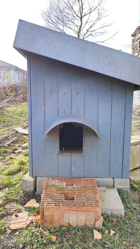 Schutzhütte/Haus isoliert für Kleintiere Kaninchen Hasen Hühner in Bad Saulgau