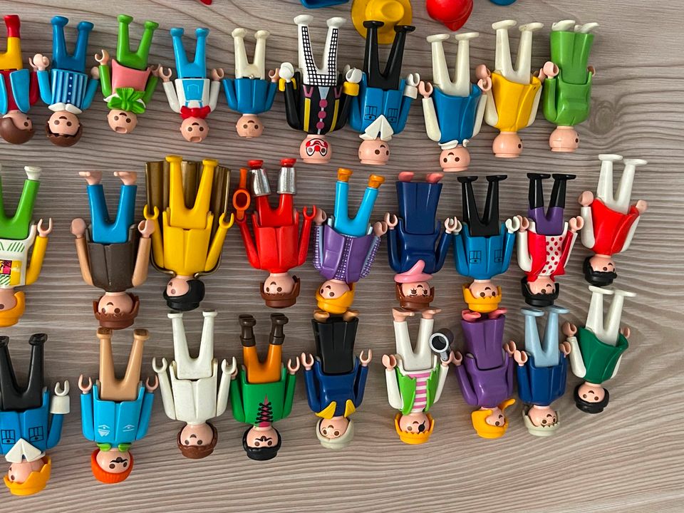 33 Playmobil Figuren + Zubehör Pirat Clown Mann Frau Kind 1974 in Köln