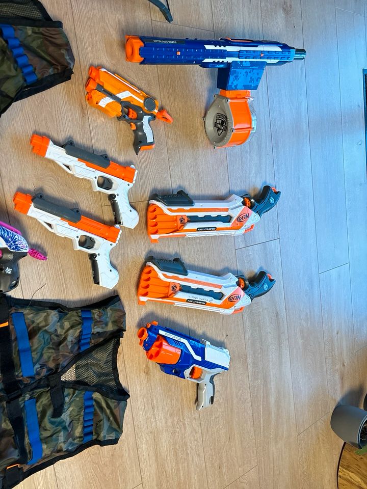 Nerf Spielzeug Pistolen Sammlung in Rastenberg