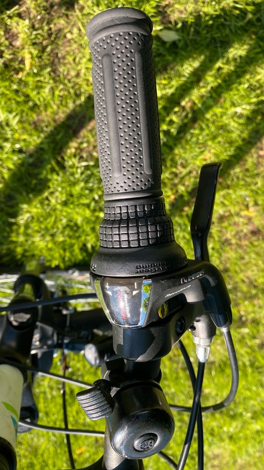 ATB D4 X Damen 26“ Mountainbike Trecking Touring neuwertig in Erzhausen