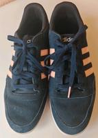 Adidas Turnschuhe Gr. 43 (in blau und rosa) Hessen - Haiger Vorschau