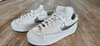 Nike Blazer Low Platform Damen Creme/Silber Rheinland-Pfalz - Grünstadt Vorschau