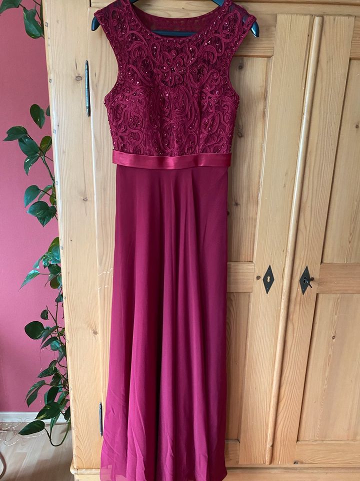 Abendkleid von Niente Gr. 38 in Kaltenengers