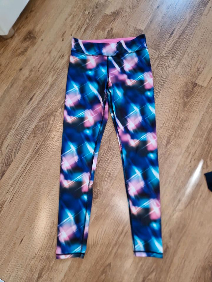 H&M Sporthose Leggins Gr.158/164 neu in Sulzbach (Saar)