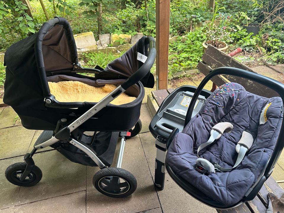 Maxi Cosi Kinderwagen mit Isofix Station und Zubehör in Rheinberg