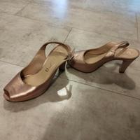 Pumps von Unisa in Größe 37, altrosa - Glitzereffekt Bayern - Baiersdorf Vorschau