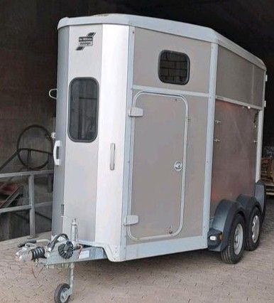 IFOR Williams Pferdeanhänger HB 506 mit mobiler Sattelkammer in Nürnberg (Mittelfr)