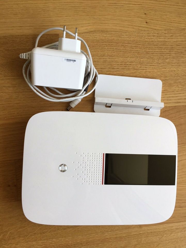 Vodafone EasyBox 904 xDSL Router Modem DSL Internet ISDN DECT LAN in Planegg