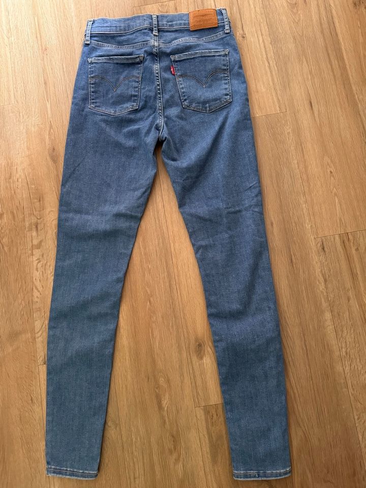 Levi’s Jeans W: 28 & L: 30 in Köln