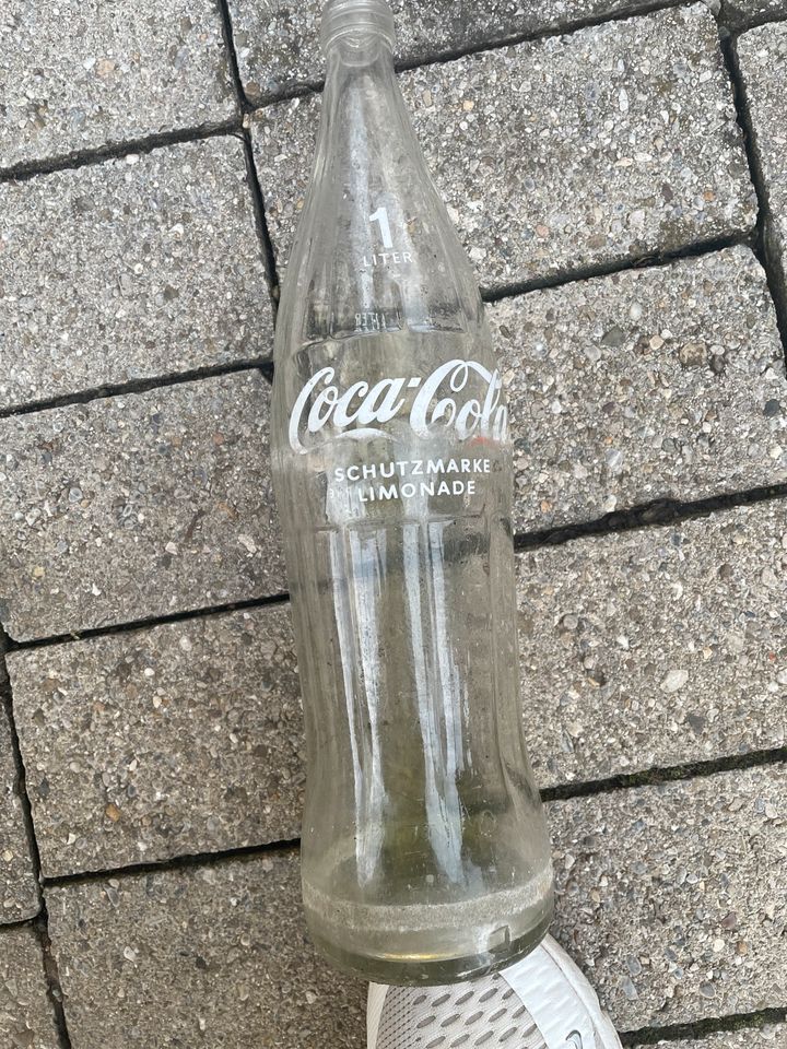 Alte Coca Cola Sammlerflasche in Günzburg