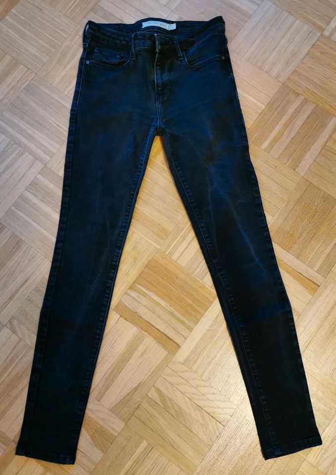 CALVIN KLEIN Jeans W27 L30 Röhrenjeans Skinny schwarz Gr. XS S in Marbach am Neckar