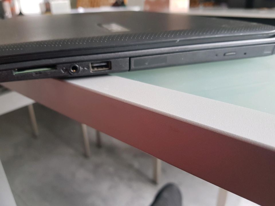 Acer Aspire ES 17 in Pulheim