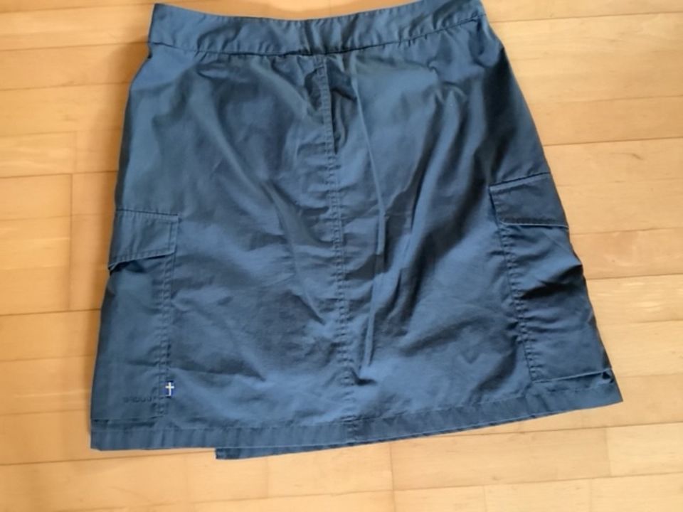 Fjäll Räven DAMEN Övik Travel Skirt 44 in Prutting