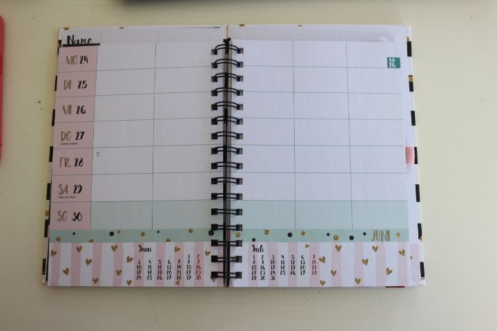 Planer Kalender 2024 ★ Glamour Korsch Verlag NEU schwarz pink in Rellingen