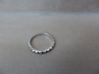 kleiner Ring, geriffelt, Kinder?, silberfarben, Modeschmuck Hessen - Taunusstein Vorschau