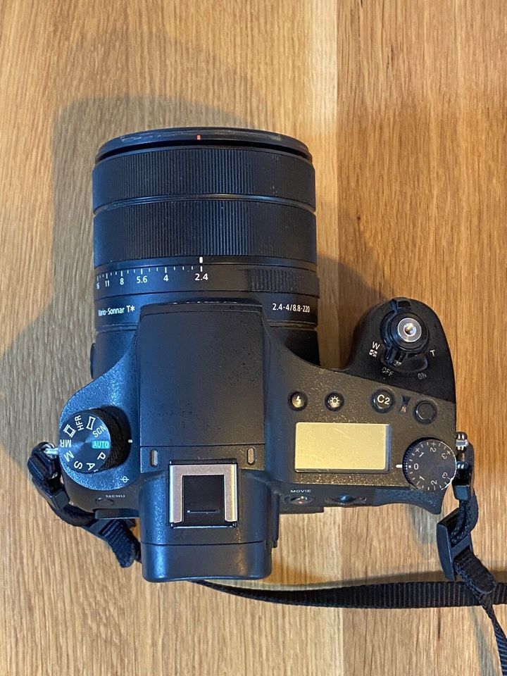 Sony RX10 III Premium Bridge Kamera und Buch in Frankfurt (Oder)