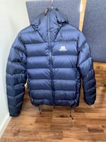 Mountain Equipment Vega Jacket Daunenjacke Größe S Bayern - Kempten Vorschau