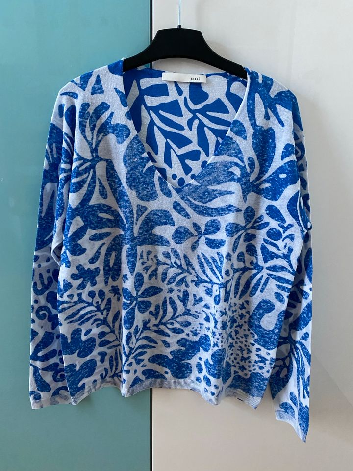OUI Pullover Shirt mit blau-weißen Druck Größe 34 in München