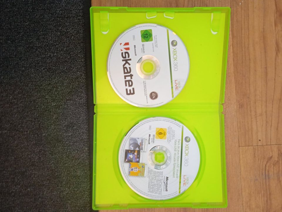 XBOX 360 Konsole / 60 GB + 2 Controller + 4 Spiele in Heilbronn