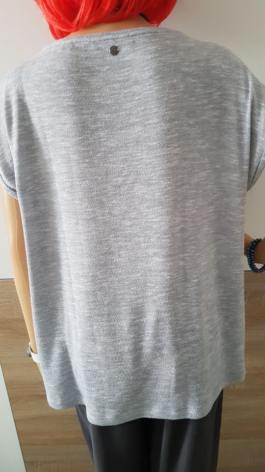T-Shirt-s'Oliver, blau mit Motiv, kurzärmelig, Gr. 40 - neuwertig in Wuppertal