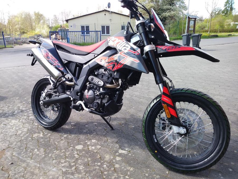 Aprilia SX 125 Supermoto ABS, NEU,Aktion, Black Spider in Mellrichstadt