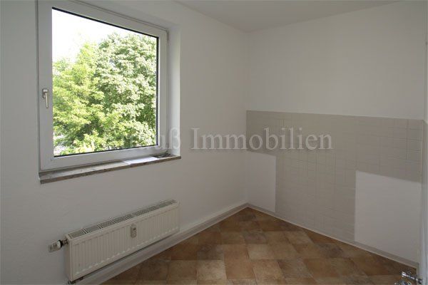 Laminat... Tapete... Türen... alles neu! Und Großer Balkon... in Chemnitz