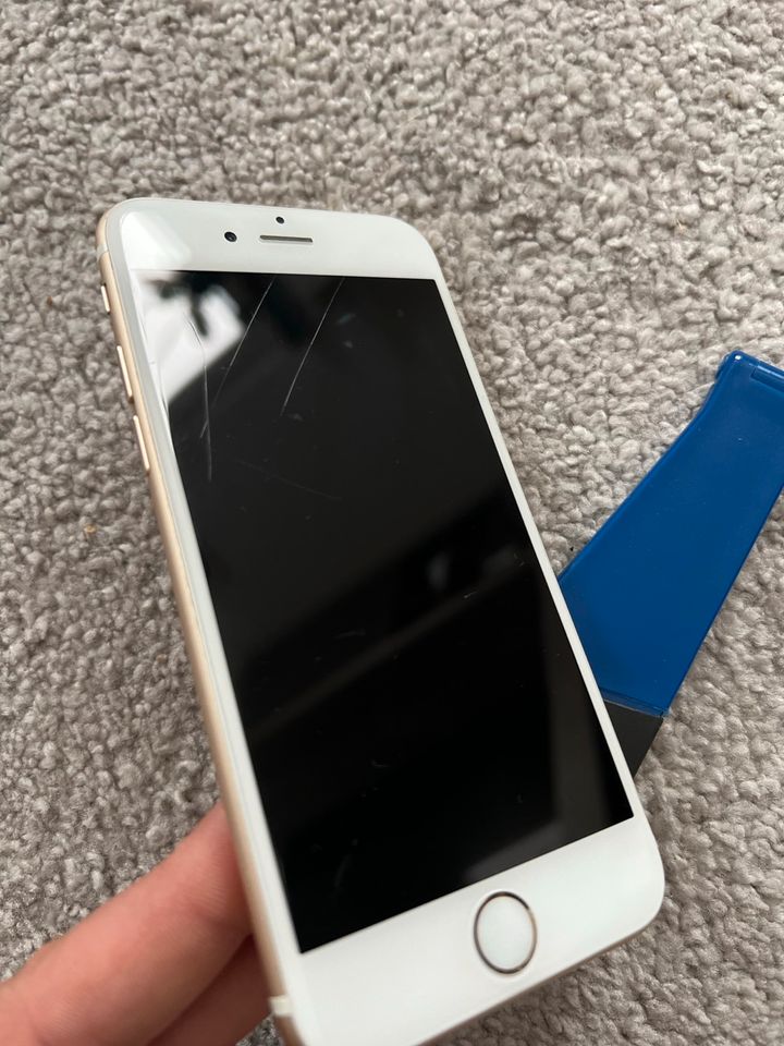 Apple iPhone 6S Gold 128GB in Bad Wimpfen