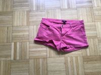 H&M Shorts, Gr 40, Brombeere–rot Baden-Württemberg - Emmendingen Vorschau