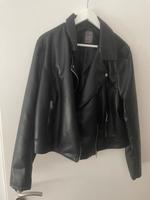 Lederjacke Bikerjacke Primark Niedersachsen - Friedeburg Vorschau