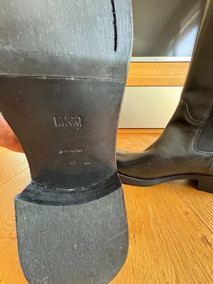 HUGO - schwarze, hohe Stiefel - NEU!!! (OP waren 450,- €) in Obersulm