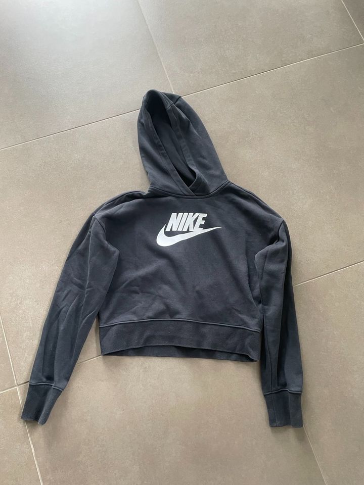 Nike Pullover in Offenburg