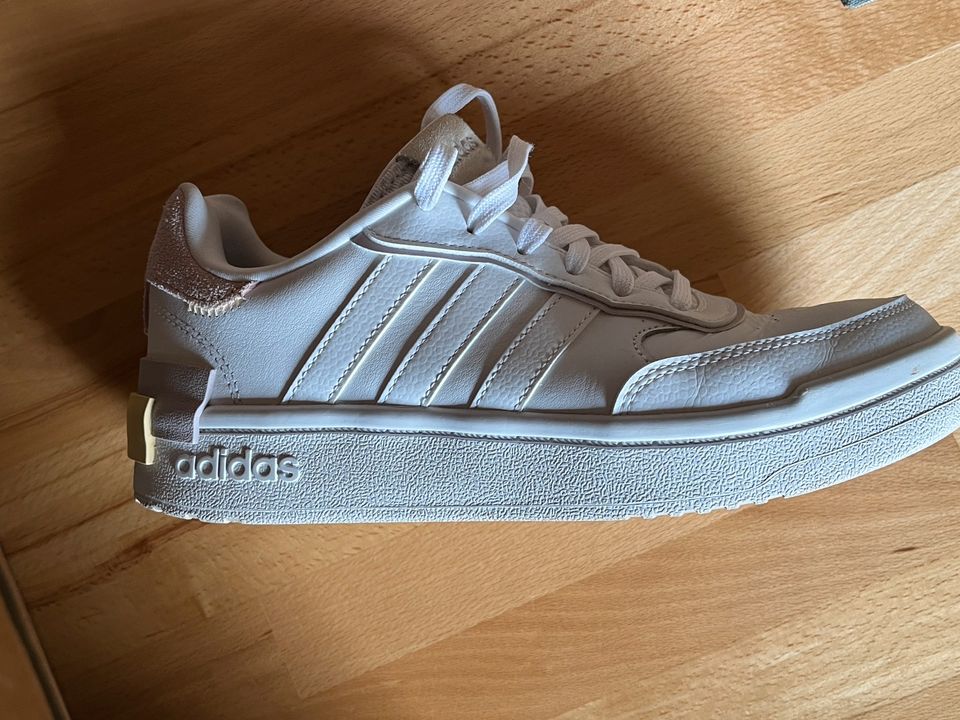 Damen Adidas Leder Sneaker Schuhe in wei Gr.39