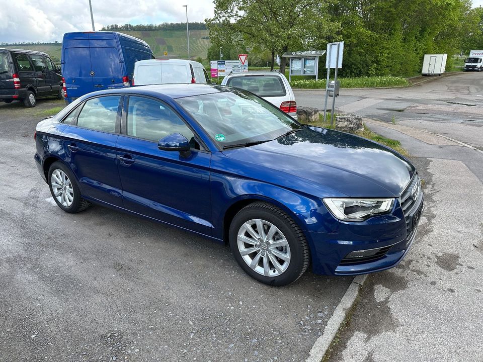 Audi A3 Lim. attraction 1,4 Xenon Sitzheizung in Brackenheim