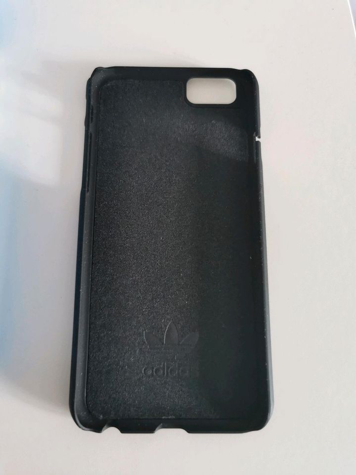 Adidas originals Handyhülle für Apple iPhone 6 weiß schwarz in Ebermannstadt