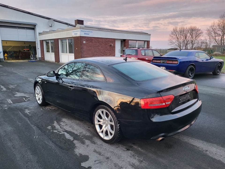 Audi A5 Coupé  3,2V6 FSI S line Quattro in Salzkotten