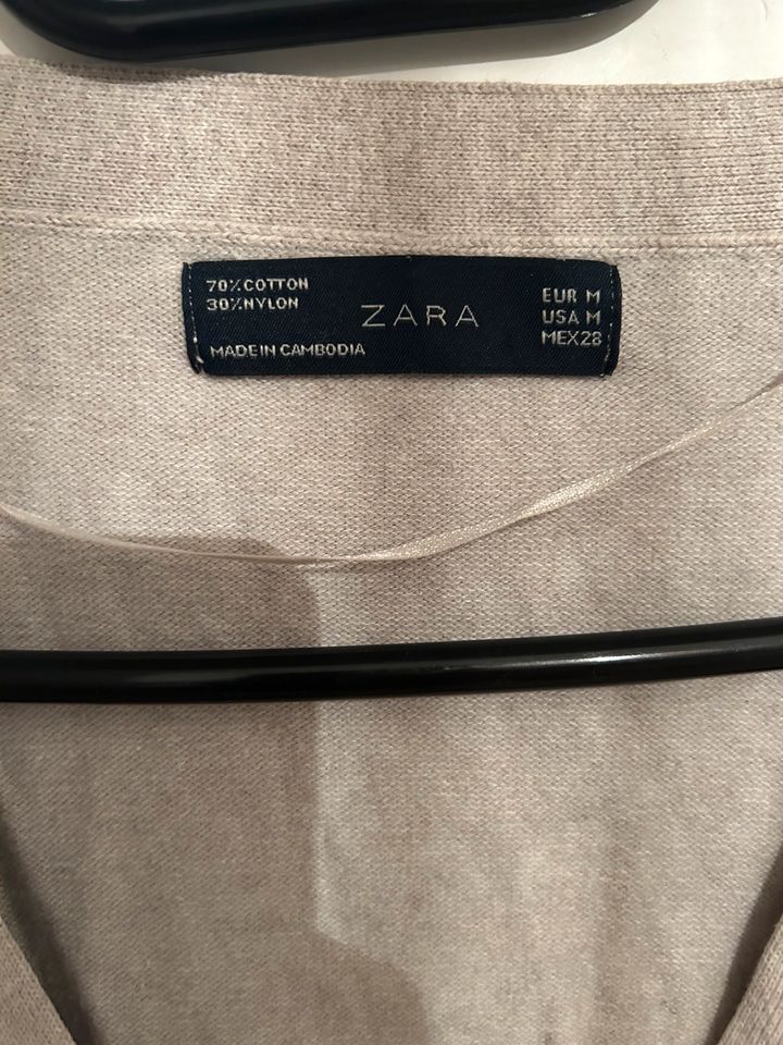 Cardigans Zara H&M unterschiedliche Farben Größe M grau blau in Brühl