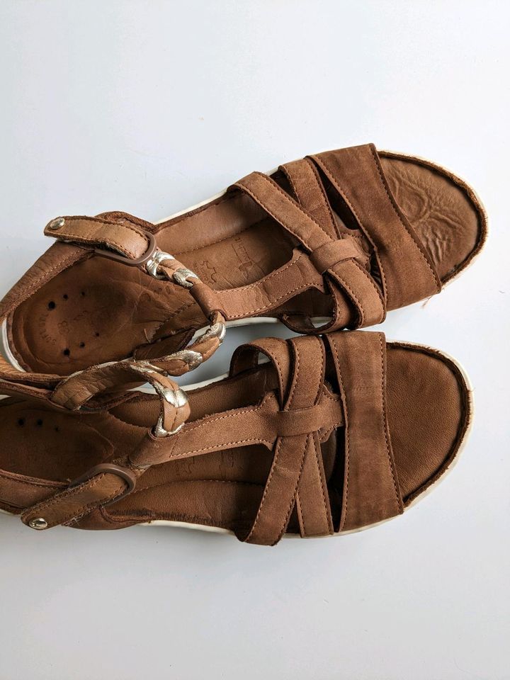 Sandalen braun gold in Merching