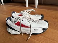 Fila Sportschuhe Sneaker weiß Kunstleder 43 Brandenburg - Falkensee Vorschau