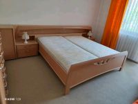 Schlafzimmer komplett/ Ehebett, Schrank, Kommode 2 Nachttische Bayern - Holzheim a. Lech Vorschau