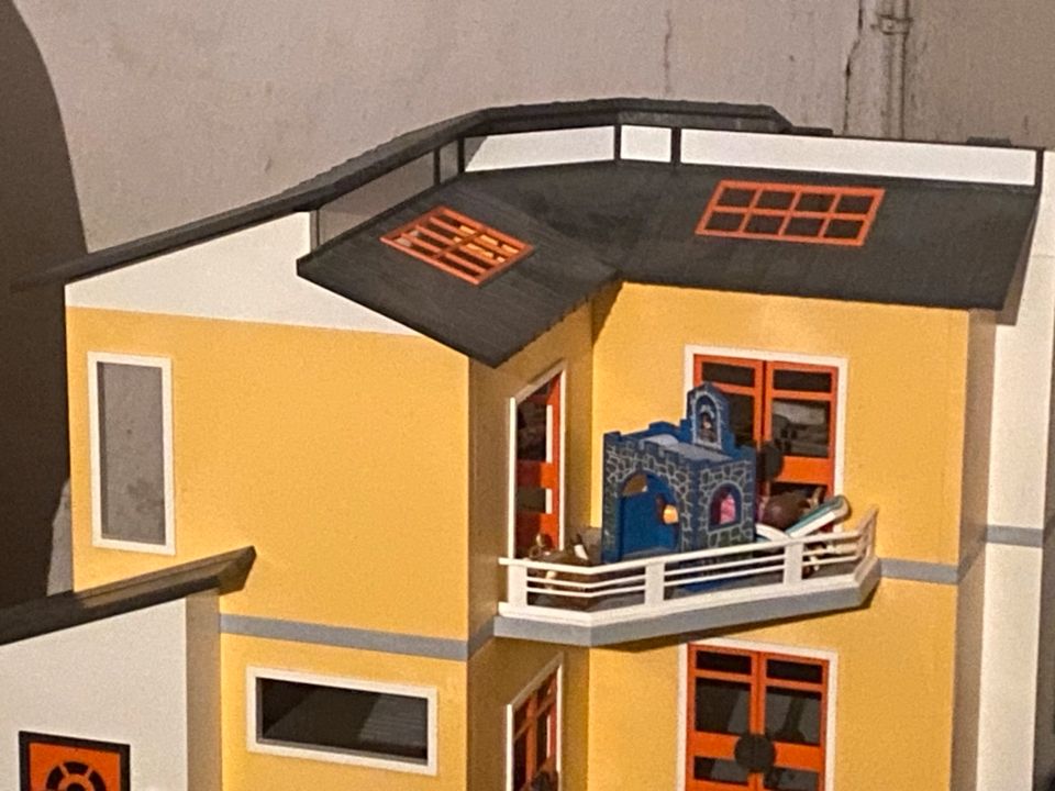 Playmobil Haus in Erden